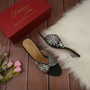 Fashion embroidery heel