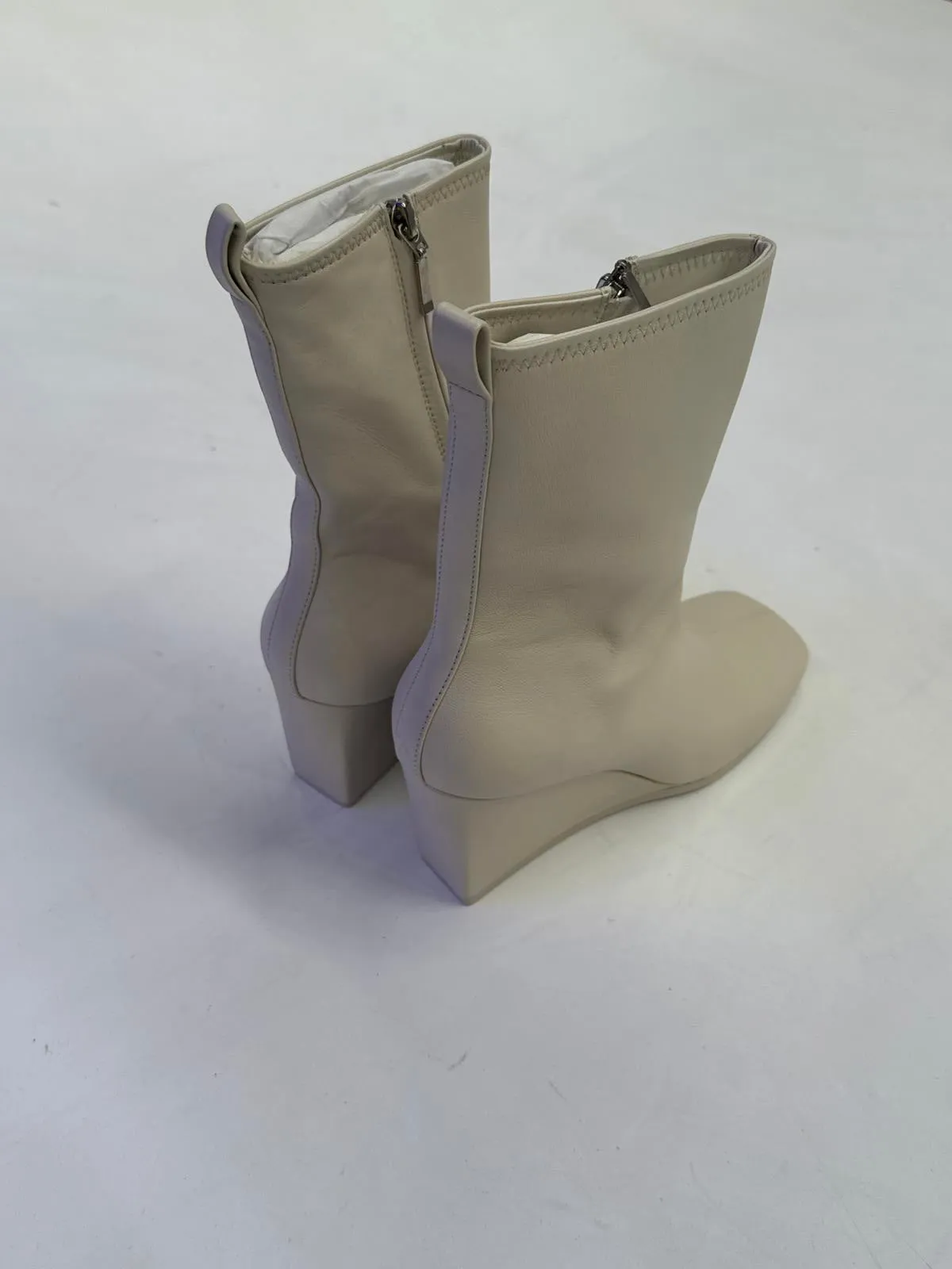 ST. AGNI Wedge Boot - Cool White