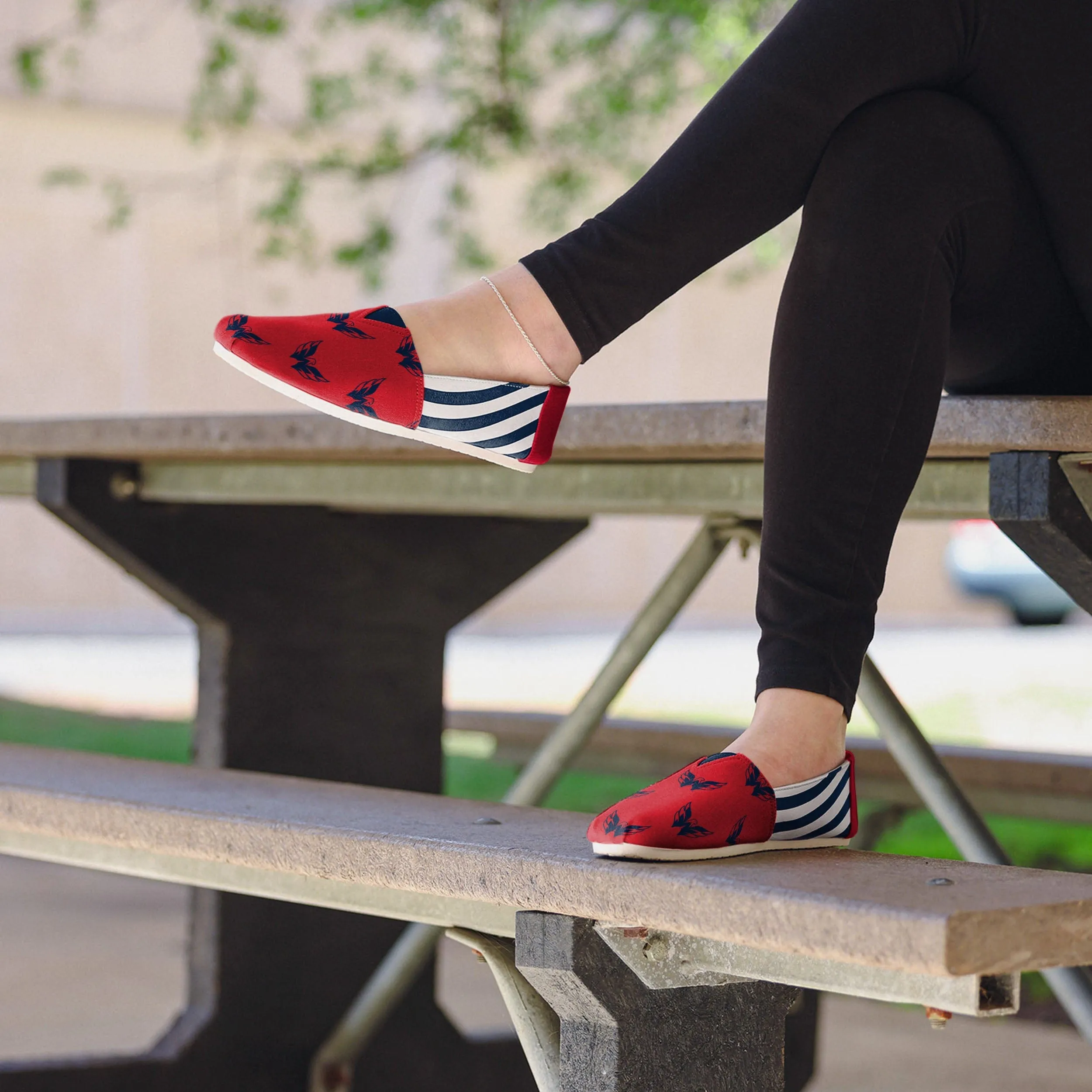 Washington Capitals Womens Stripe Canvas Shoe